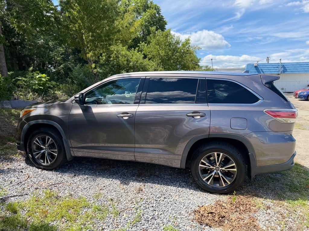 Toyota Highlander  2016