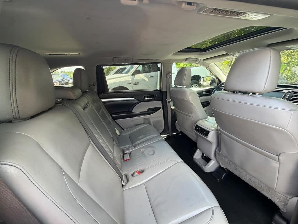 Toyota Highlander  2016