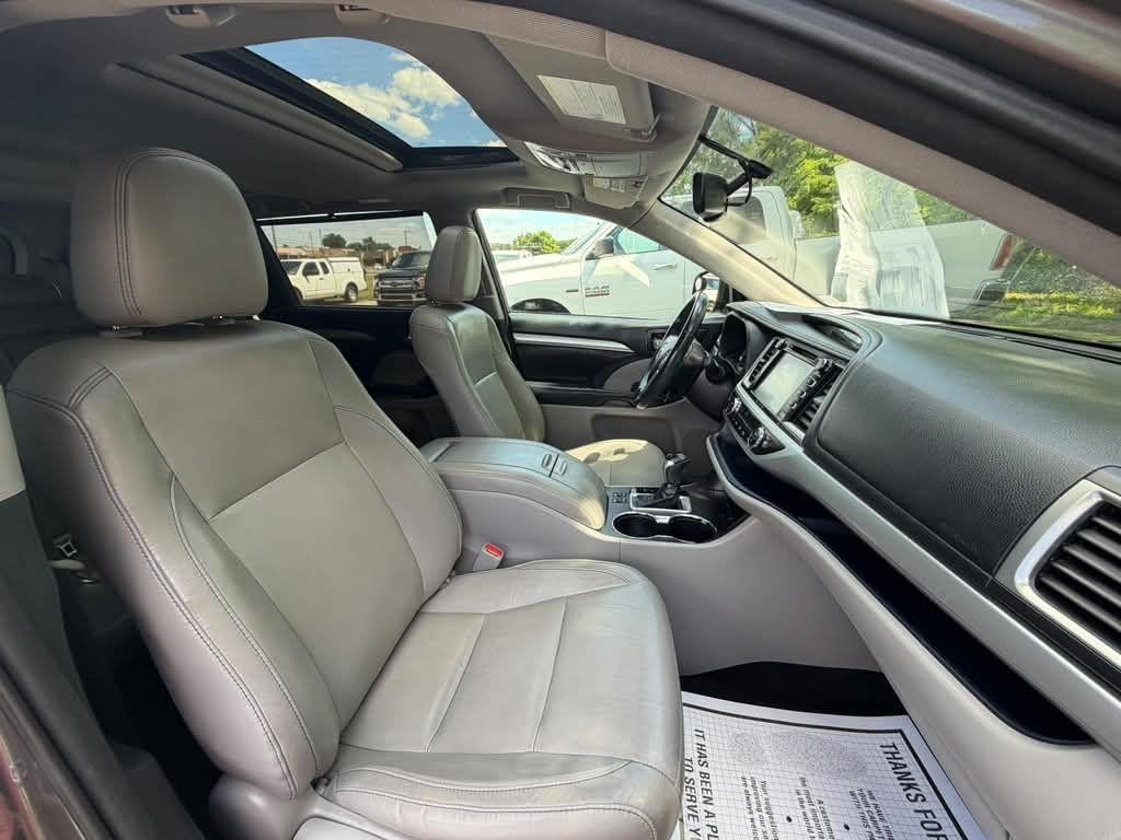 Toyota Highlander  2016
