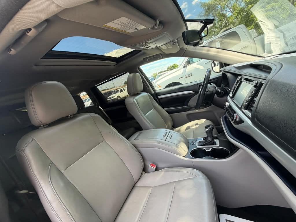 Toyota Highlander  2016