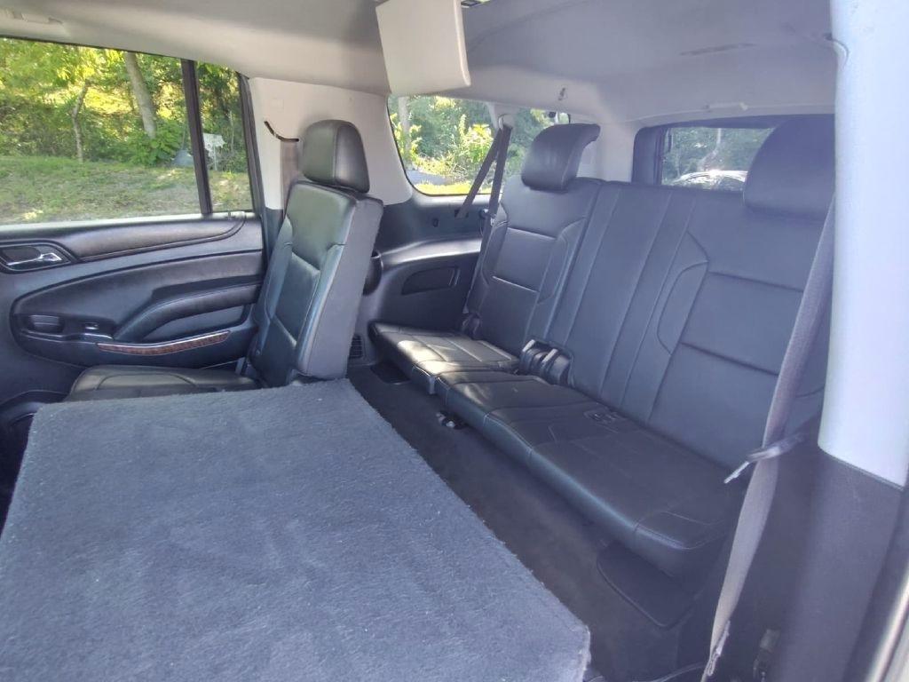 Chevrolet Suburban  2015