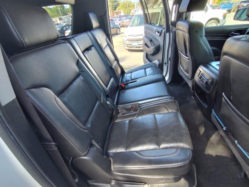 Chevrolet Suburban  2015