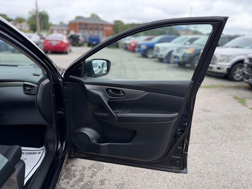 Nissan Rogue Sport  2019
