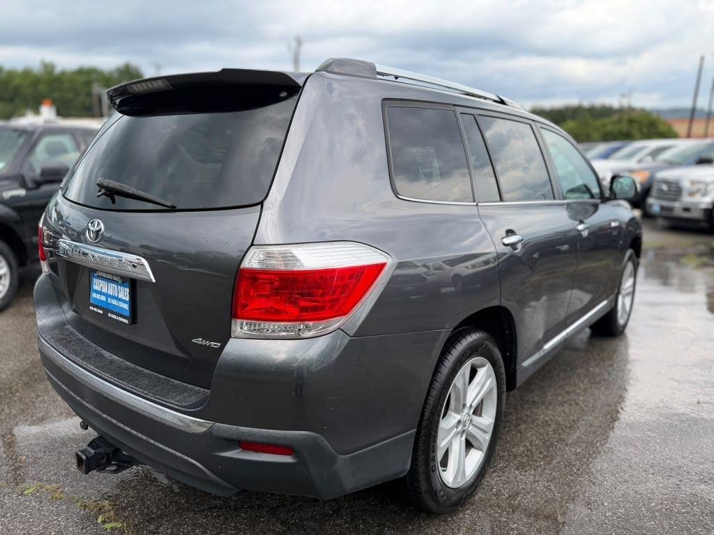 Toyota Highlander  2011