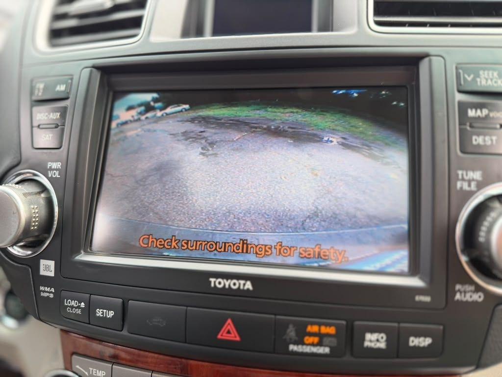 Toyota Highlander  2011