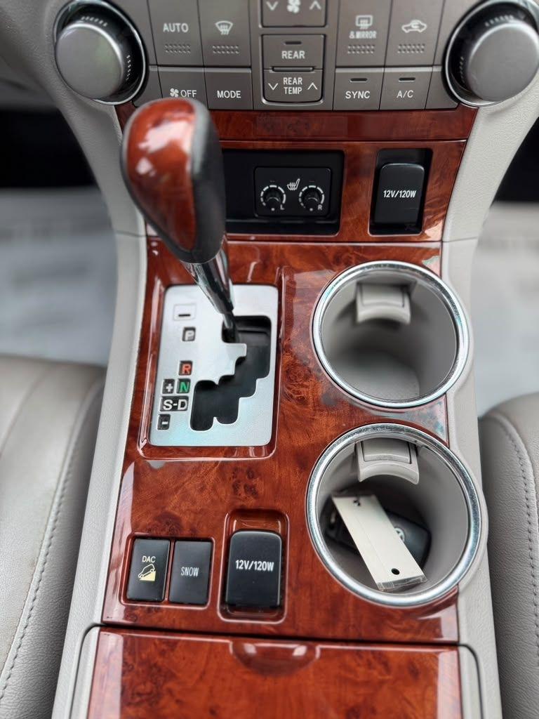 Toyota Highlander  2011