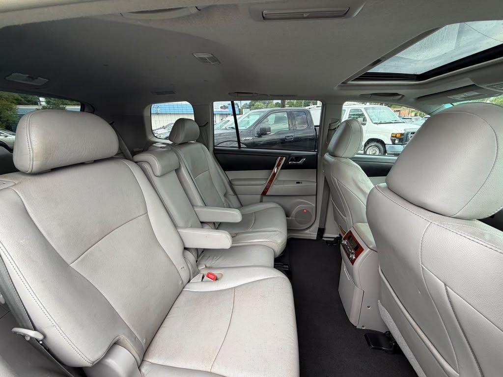Toyota Highlander  2011