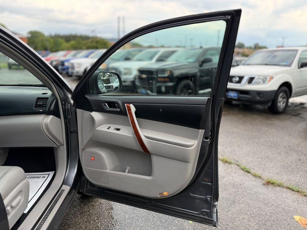 Toyota Highlander  2011