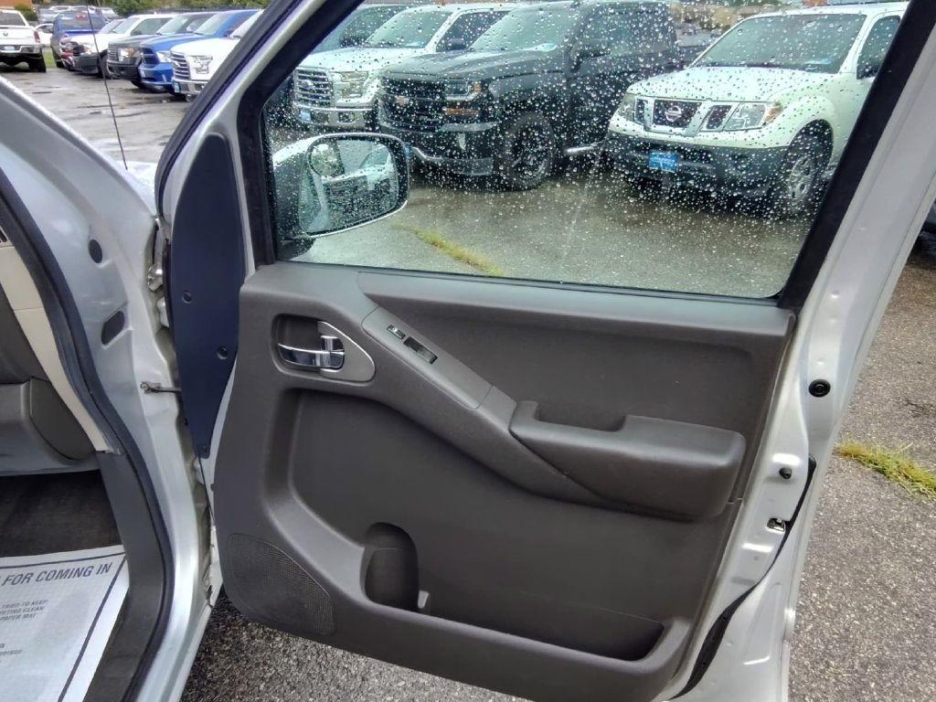 Nissan Frontier 2WD  2005