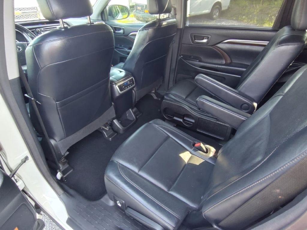 Toyota Highlander  2014