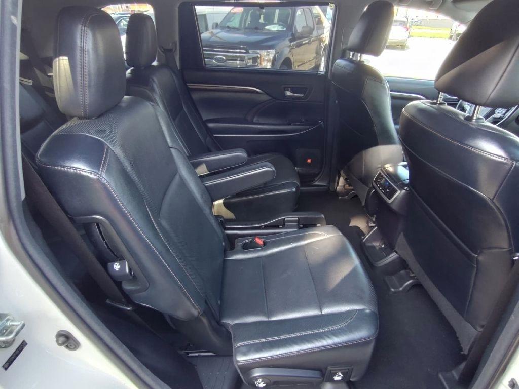 Toyota Highlander  2014