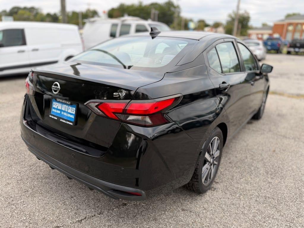 Nissan Versa  2021