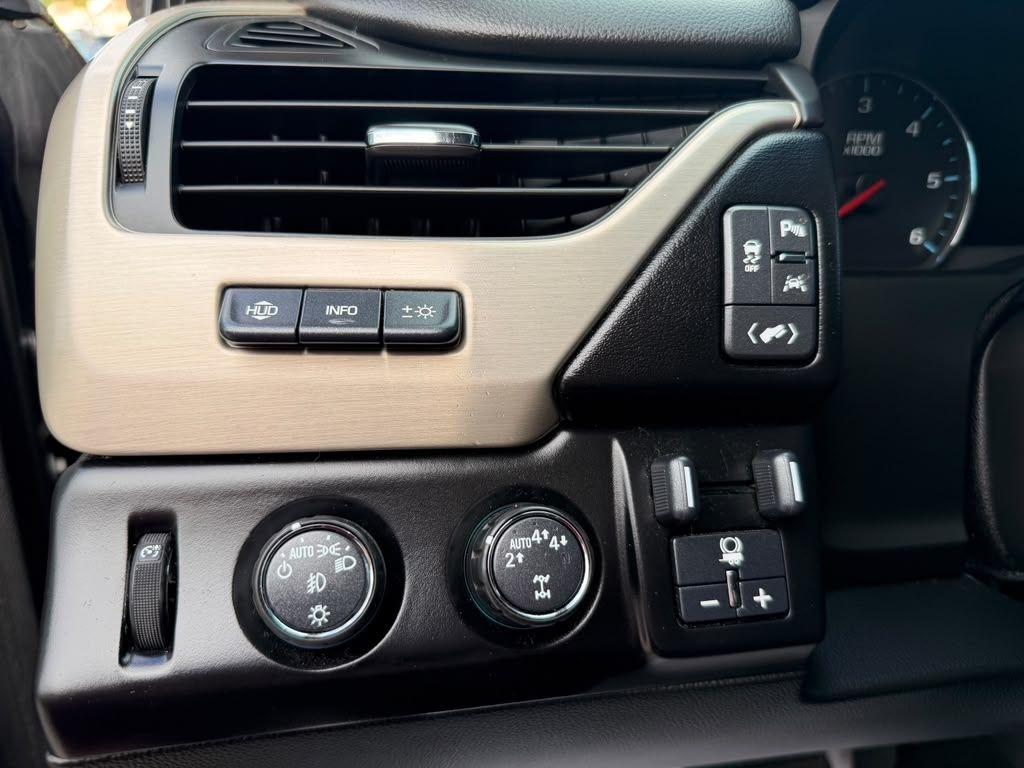 GMC Yukon  2017