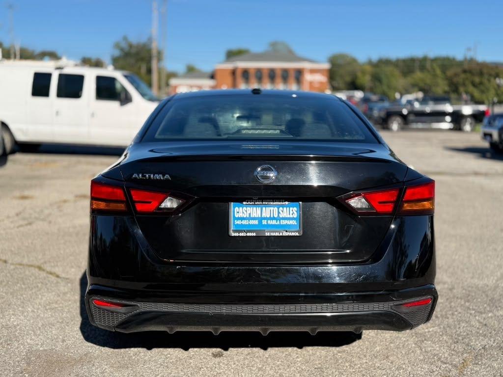 Nissan Altima  2020