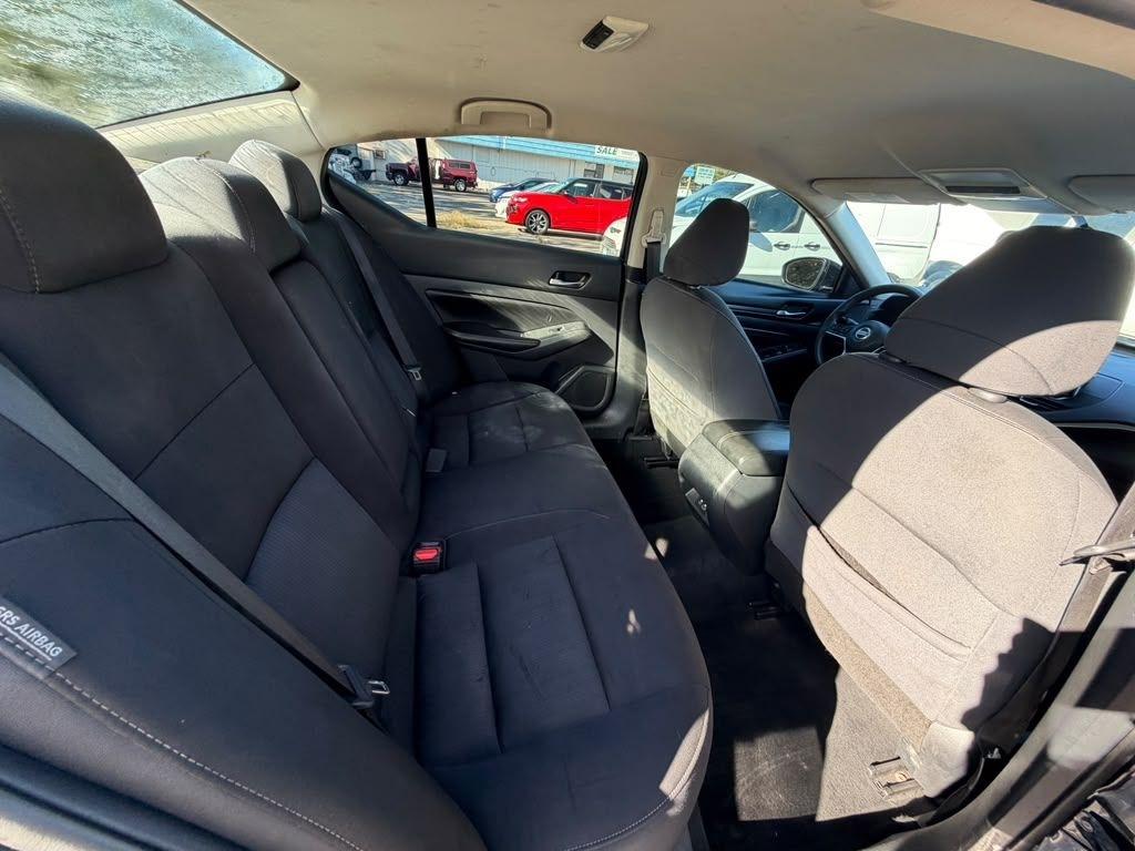 Nissan Altima  2020
