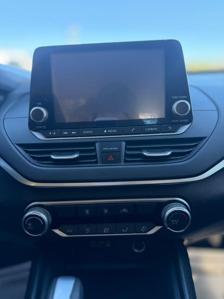 Nissan Altima  2020