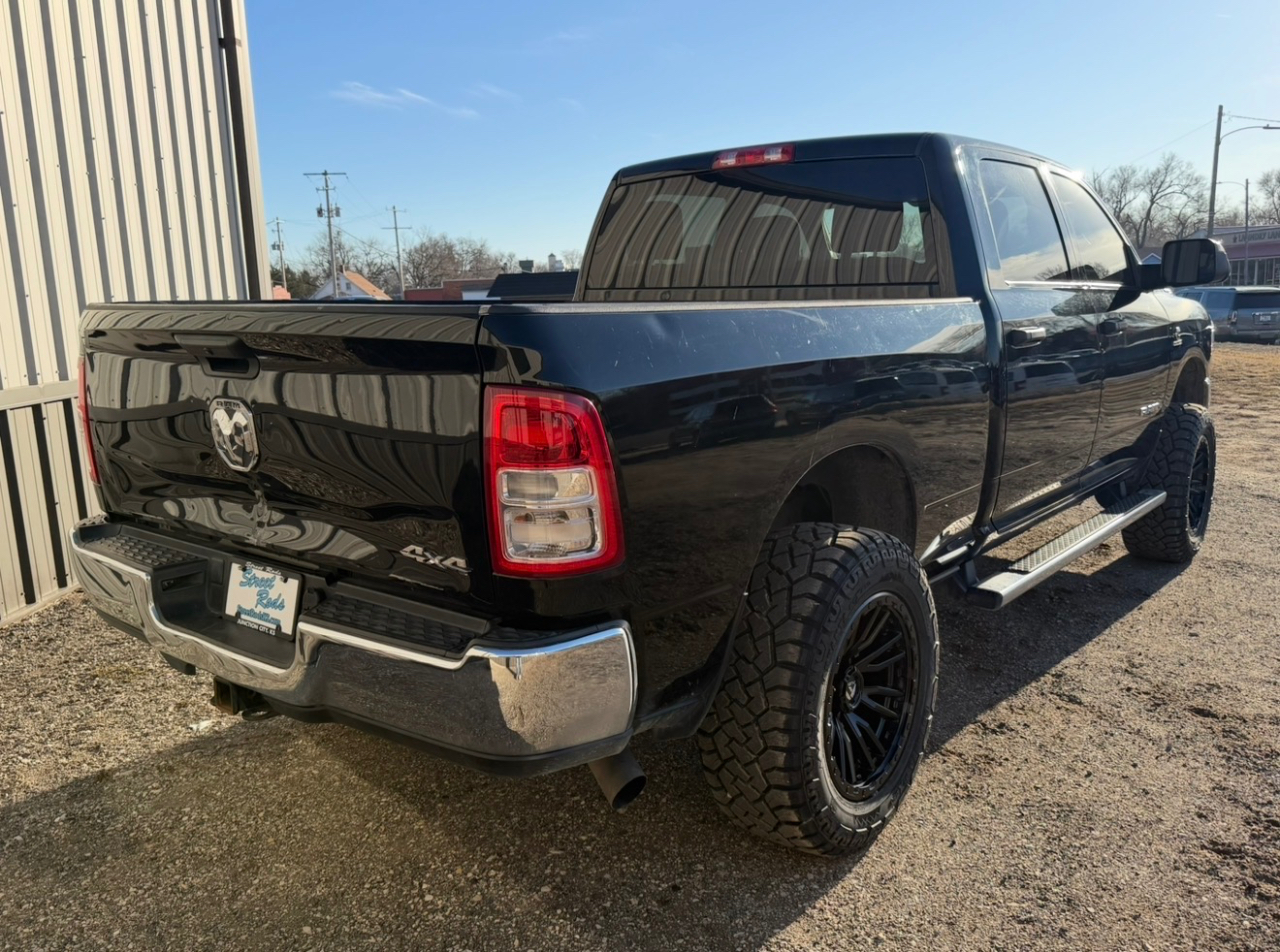 RAM 3500 Tradesman Crew Cab 4WD 2022