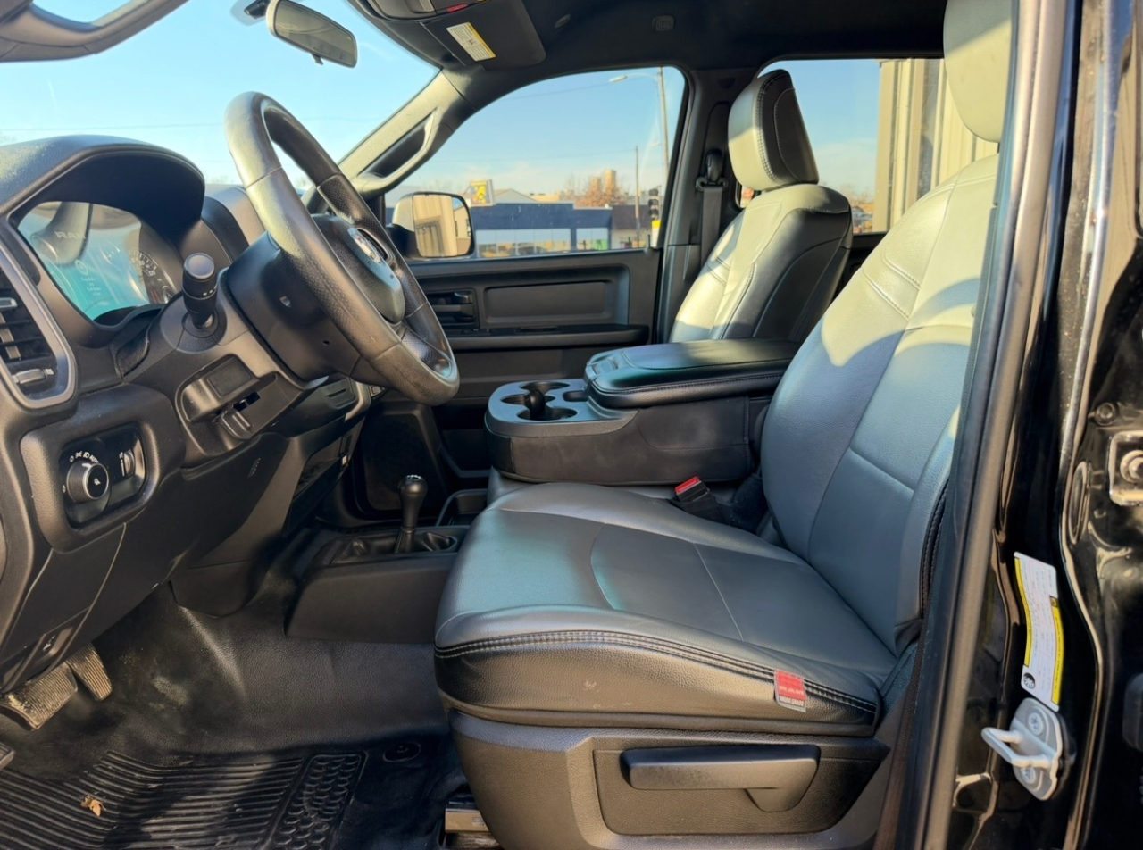 RAM 3500 Tradesman Crew Cab 4WD 2022