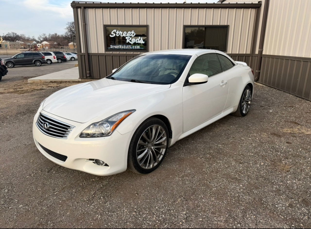 Infiniti G Convertible Base 2011