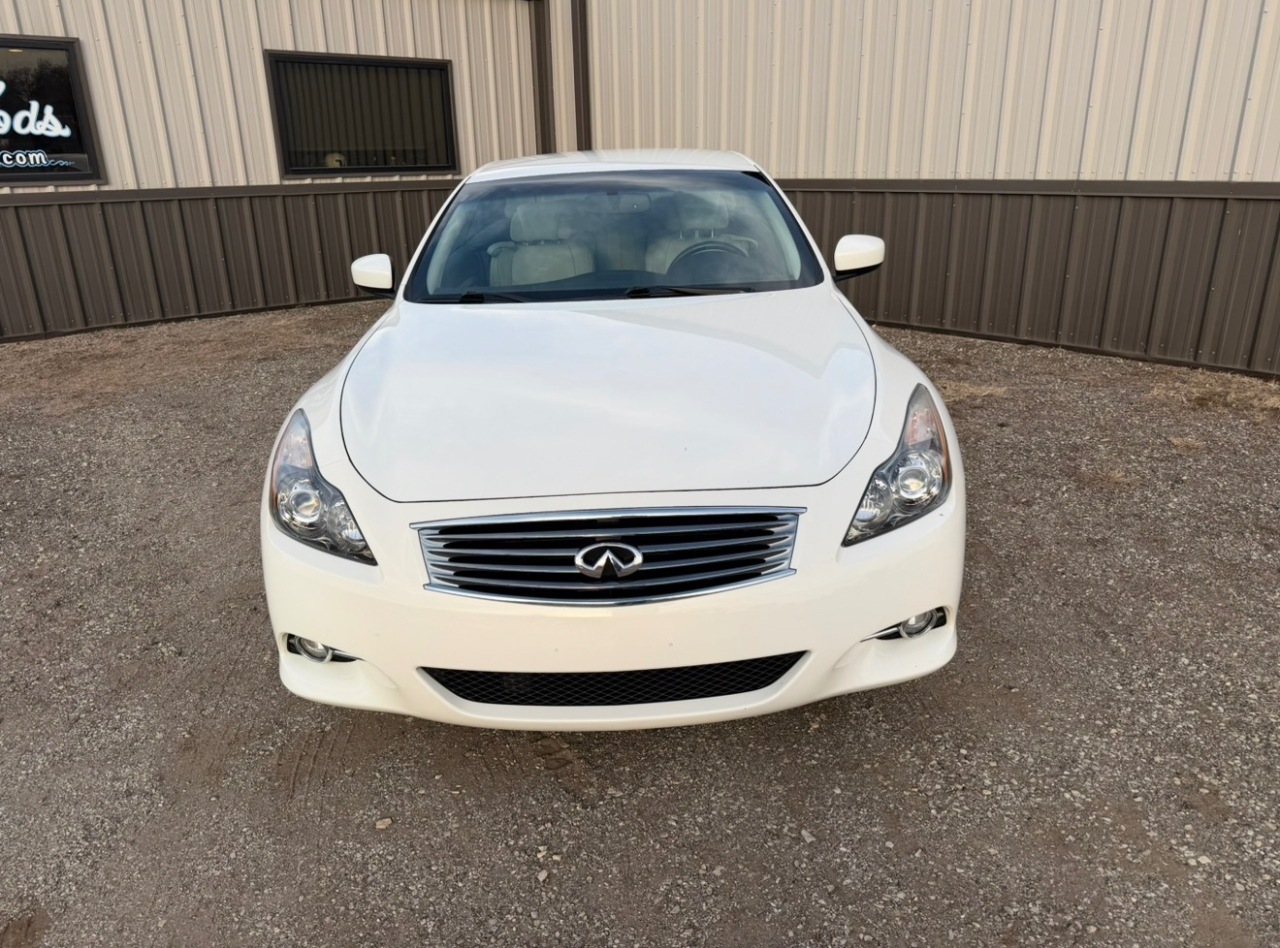 Infiniti G Convertible Base 2011