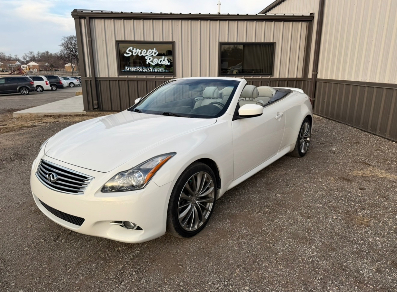 Infiniti G Convertible Base 2011