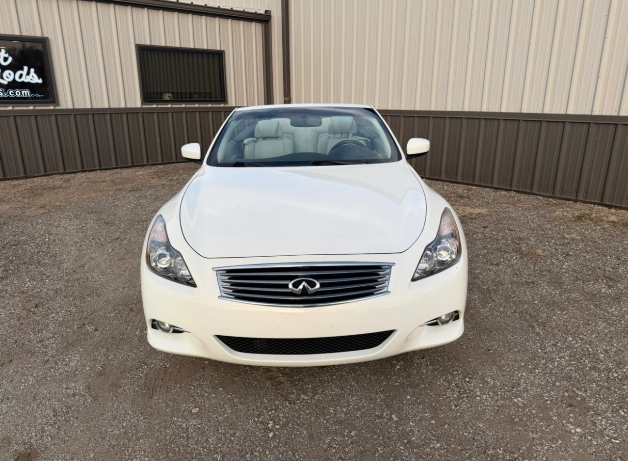 Infiniti G Convertible Base 2011