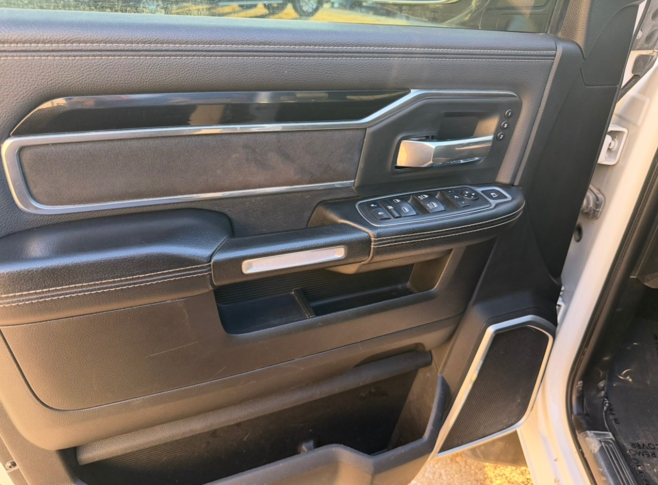 RAM 2500 Laramie Crew Cab SWB 4WD 2019