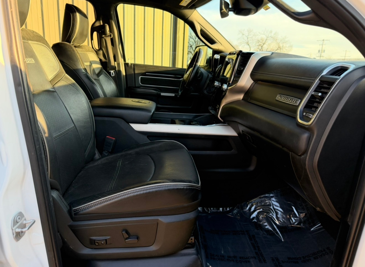 RAM 2500 Laramie Crew Cab SWB 4WD 2019