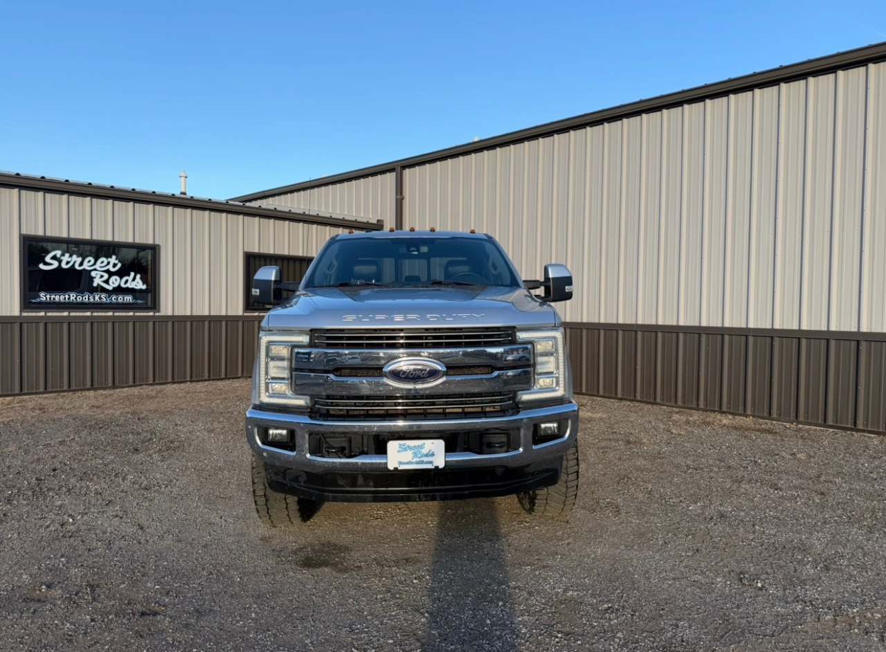 Ford F-350 SD Lariat Crew Cab 4WD 2017