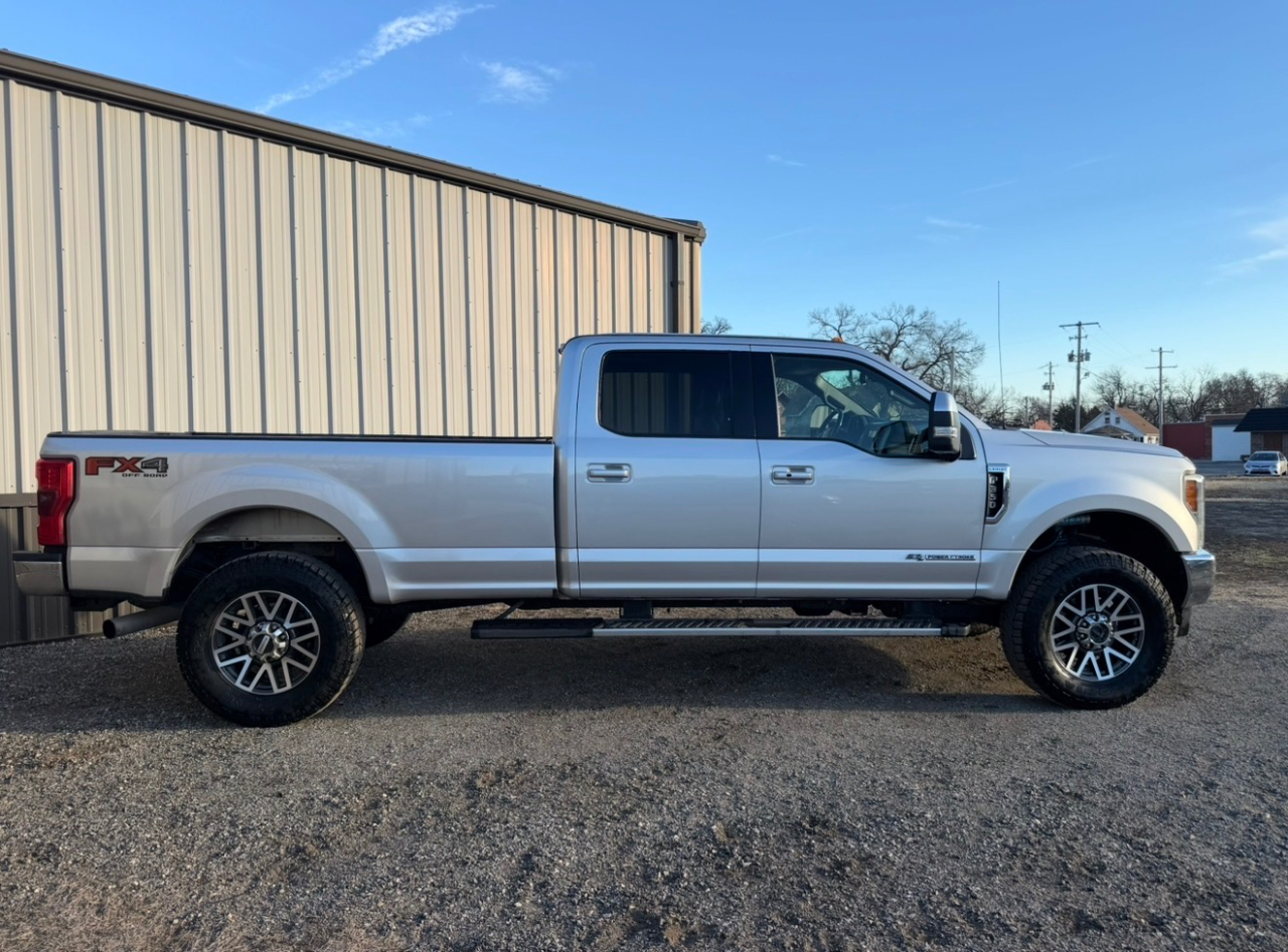 Ford F-350 SD Lariat Crew Cab 4WD 2017