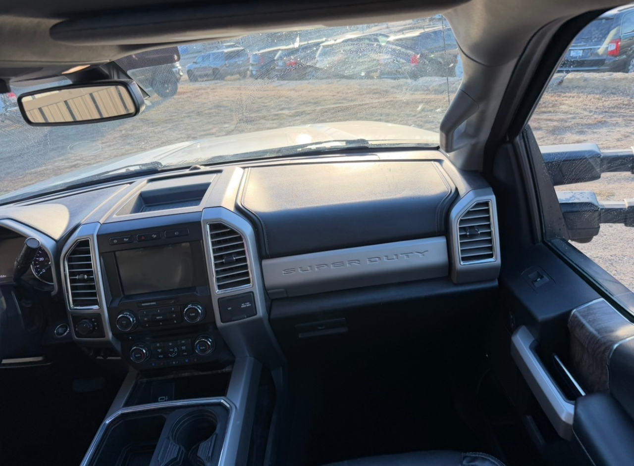 Ford F-350 SD Lariat Crew Cab 4WD 2017