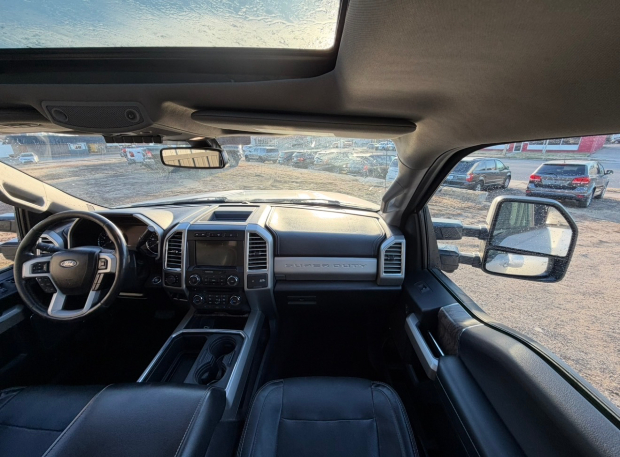 Ford F-350 SD Lariat Crew Cab 4WD 2017