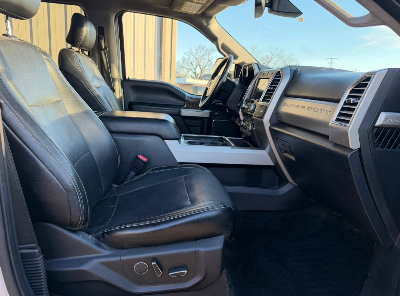 Ford F-350 SD Lariat Crew Cab 4WD 2017