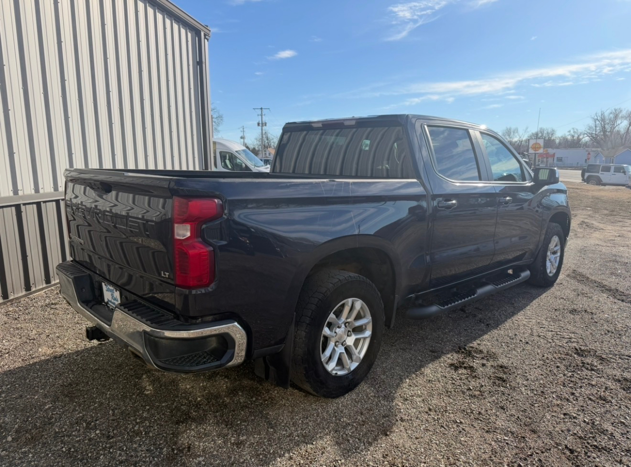 Chevrolet Silverado 1500 LT Crew Cab 4WD 2022