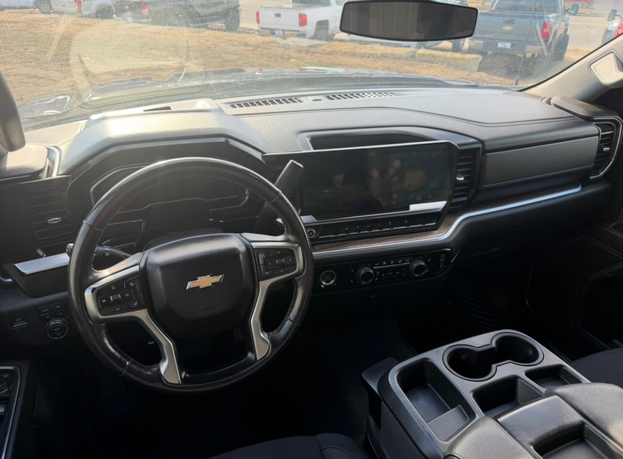 Chevrolet Silverado 1500 LT Crew Cab 4WD 2022