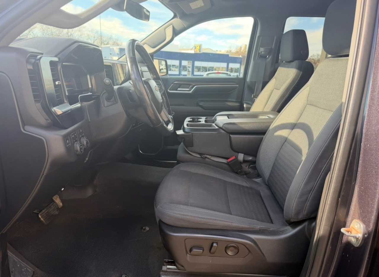 Chevrolet Silverado 1500 LT Crew Cab 4WD 2022