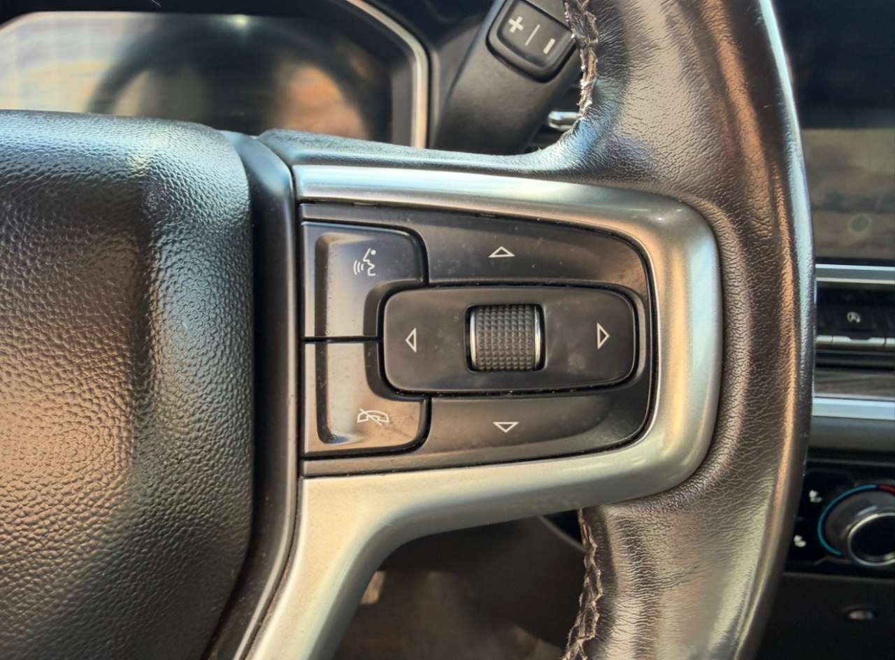 Chevrolet Silverado 1500 LT Crew Cab 4WD 2022