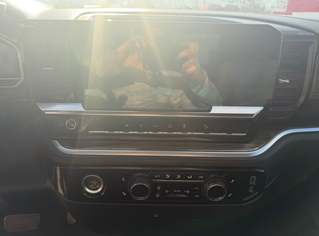 Chevrolet Silverado 1500 LT Crew Cab 4WD 2022