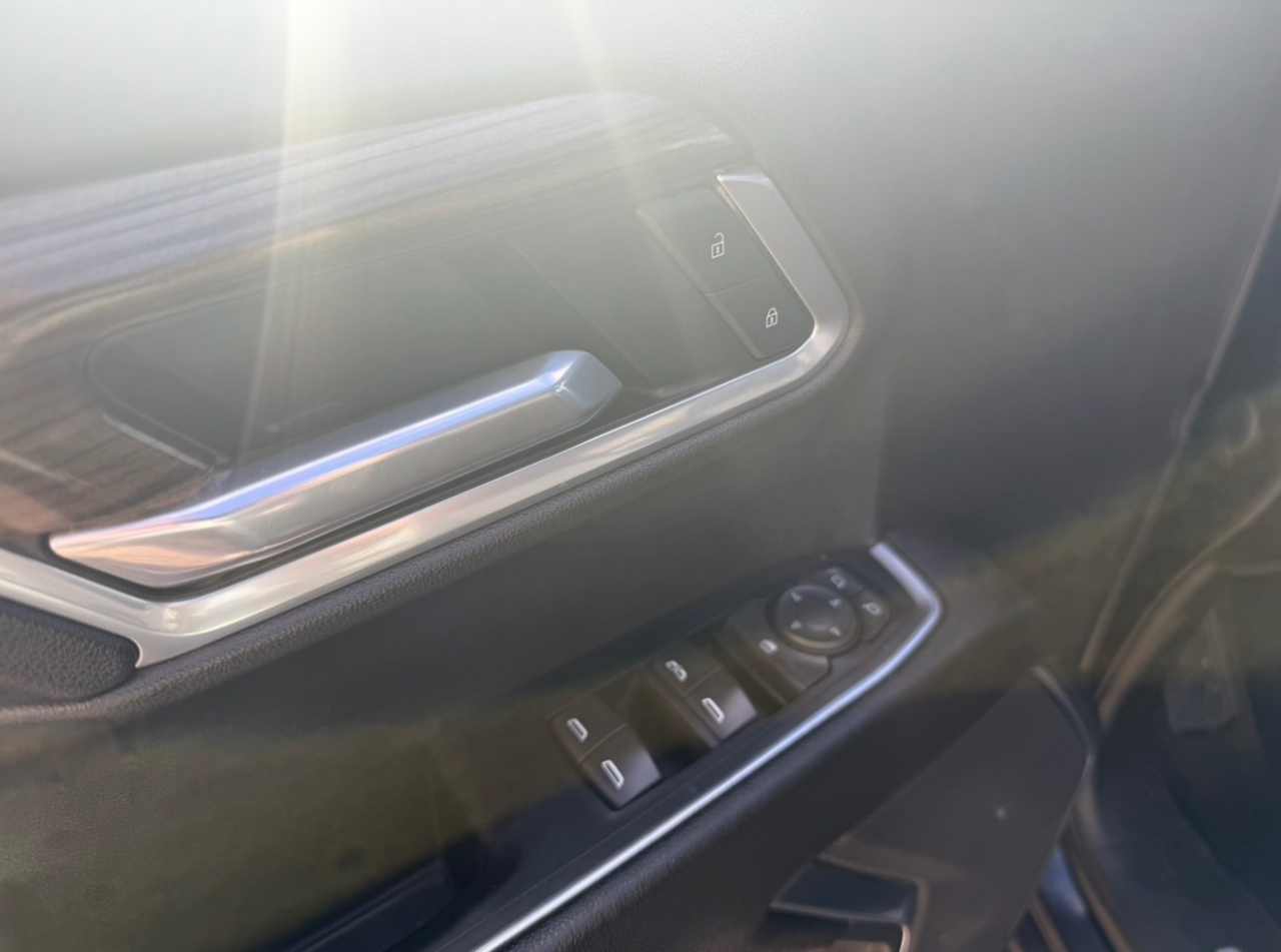 Chevrolet Silverado 1500 LT Crew Cab 4WD 2022