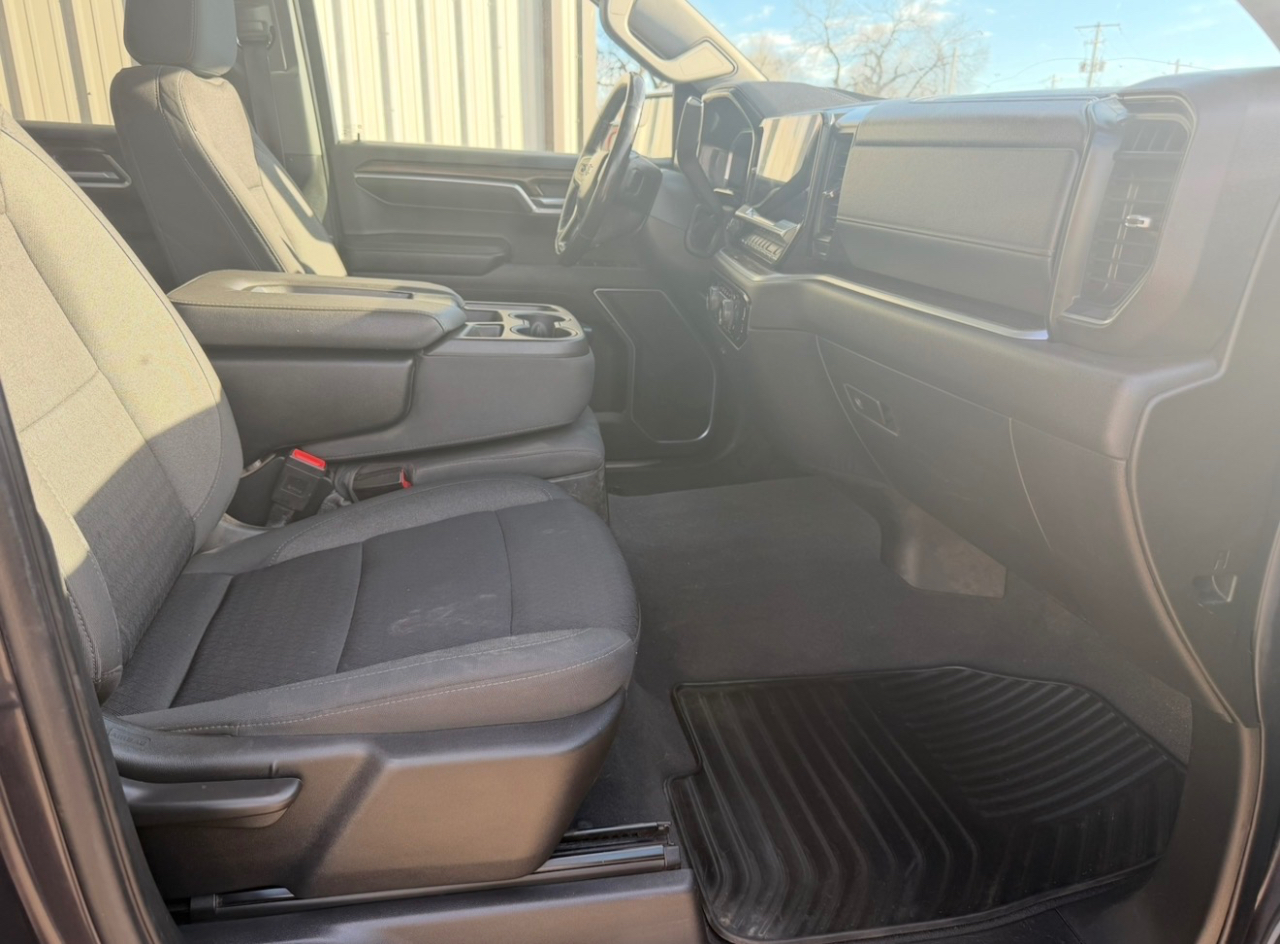 Chevrolet Silverado 1500 LT Crew Cab 4WD 2022