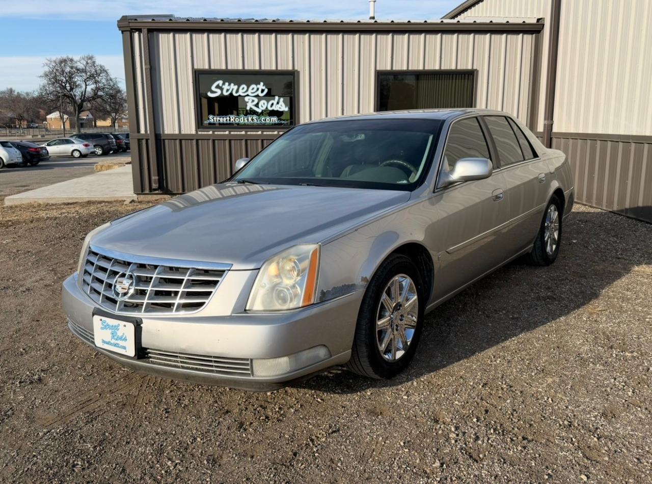 Cadillac DTS Sedan 2007