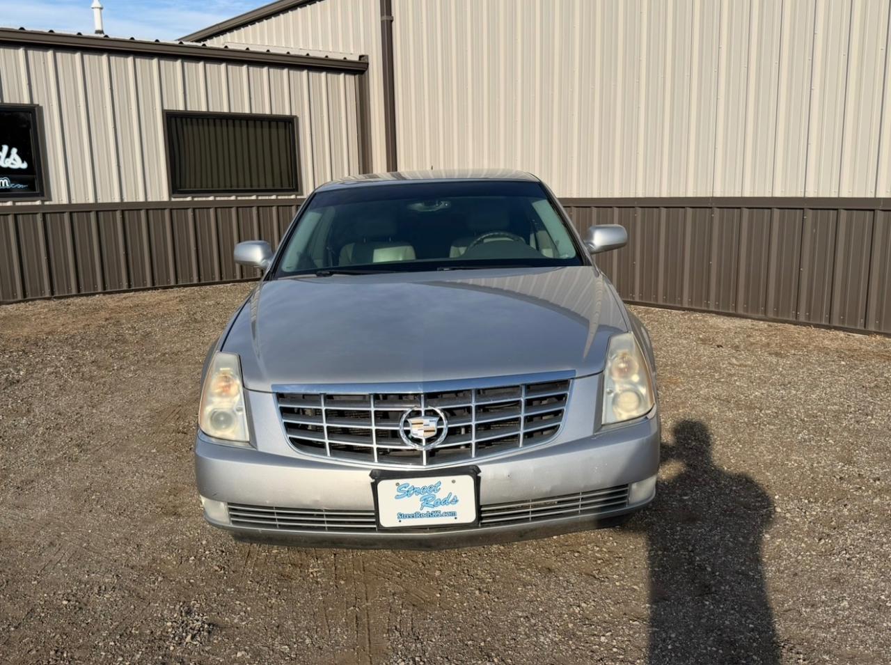 Cadillac DTS Sedan 2007