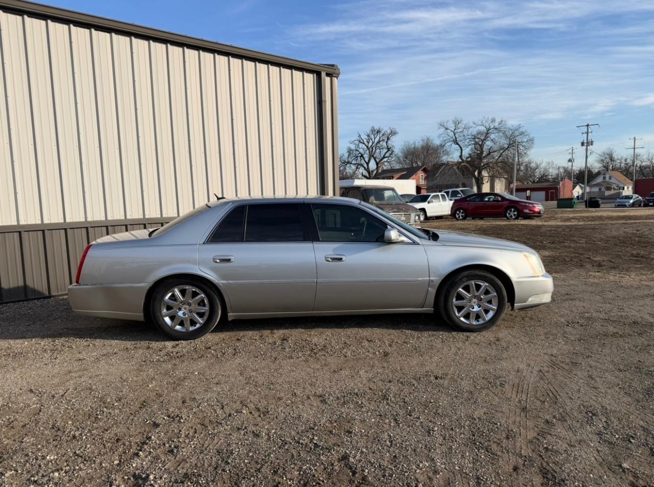 Cadillac DTS Sedan 2007