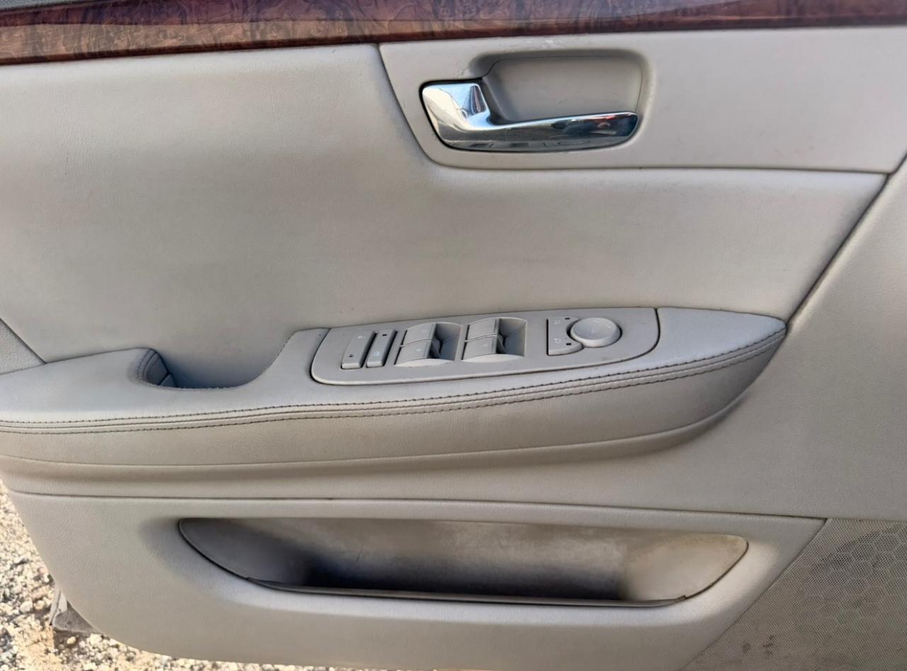 Cadillac DTS Sedan 2007