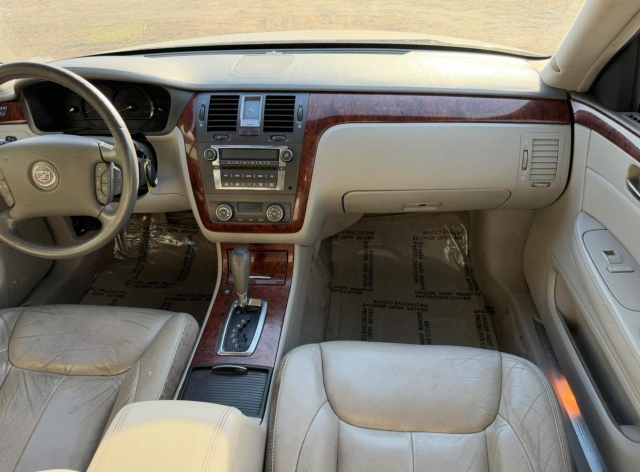 Cadillac DTS Sedan 2007