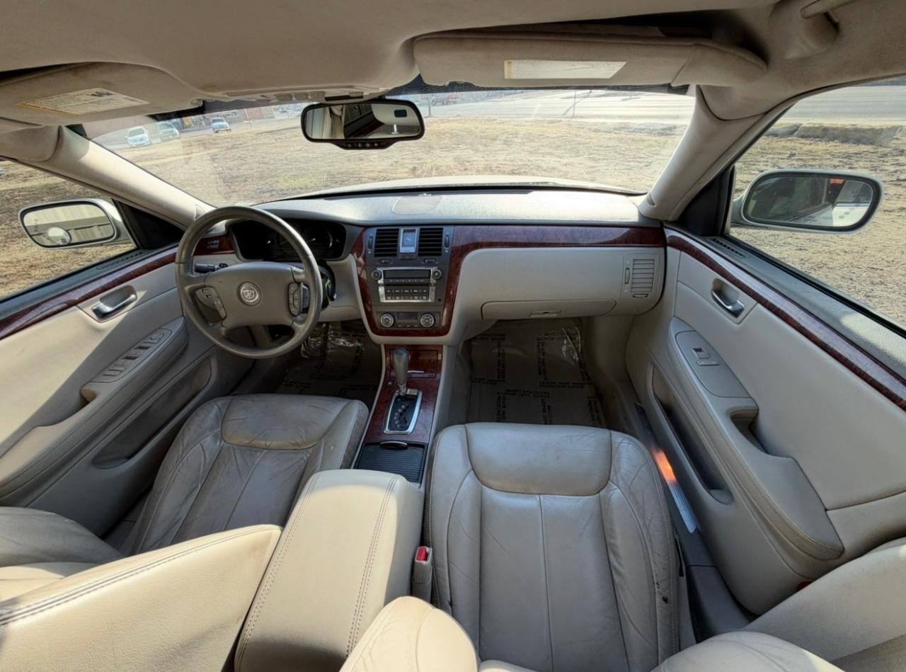 Cadillac DTS Sedan 2007