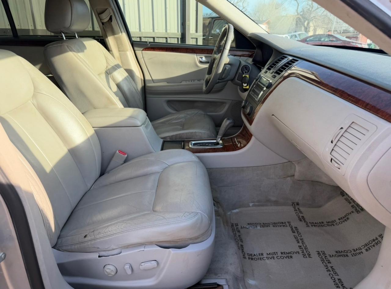 Cadillac DTS Sedan 2007