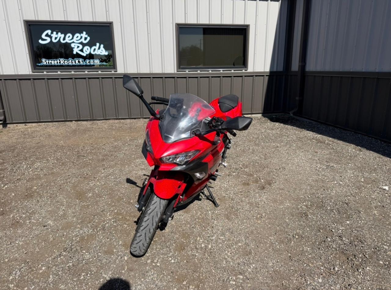 Kawasaki Ninja 400  2021