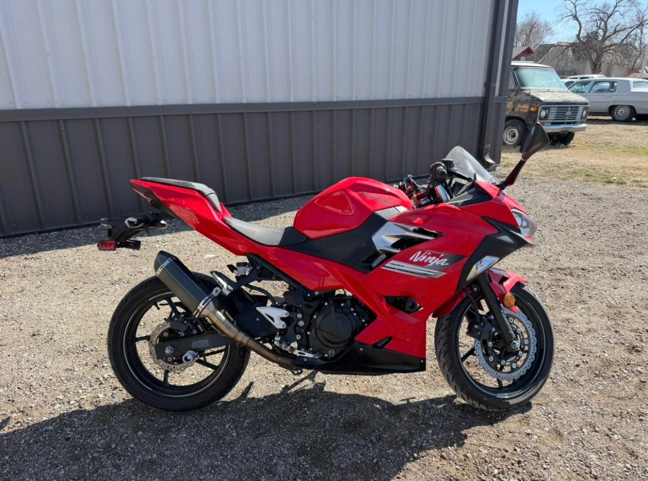 Kawasaki Ninja 400  2021