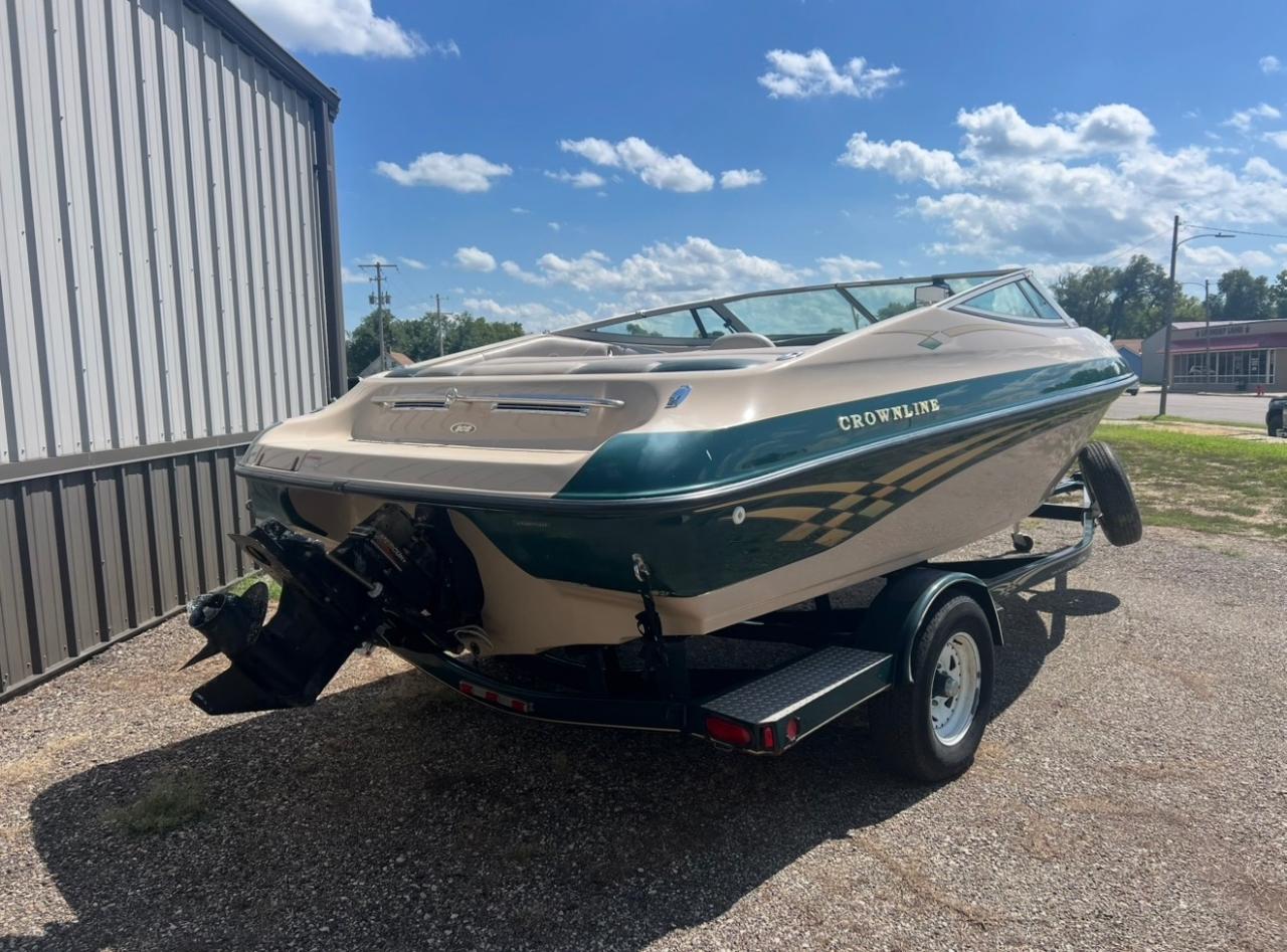 Crownline Bowrider  2000